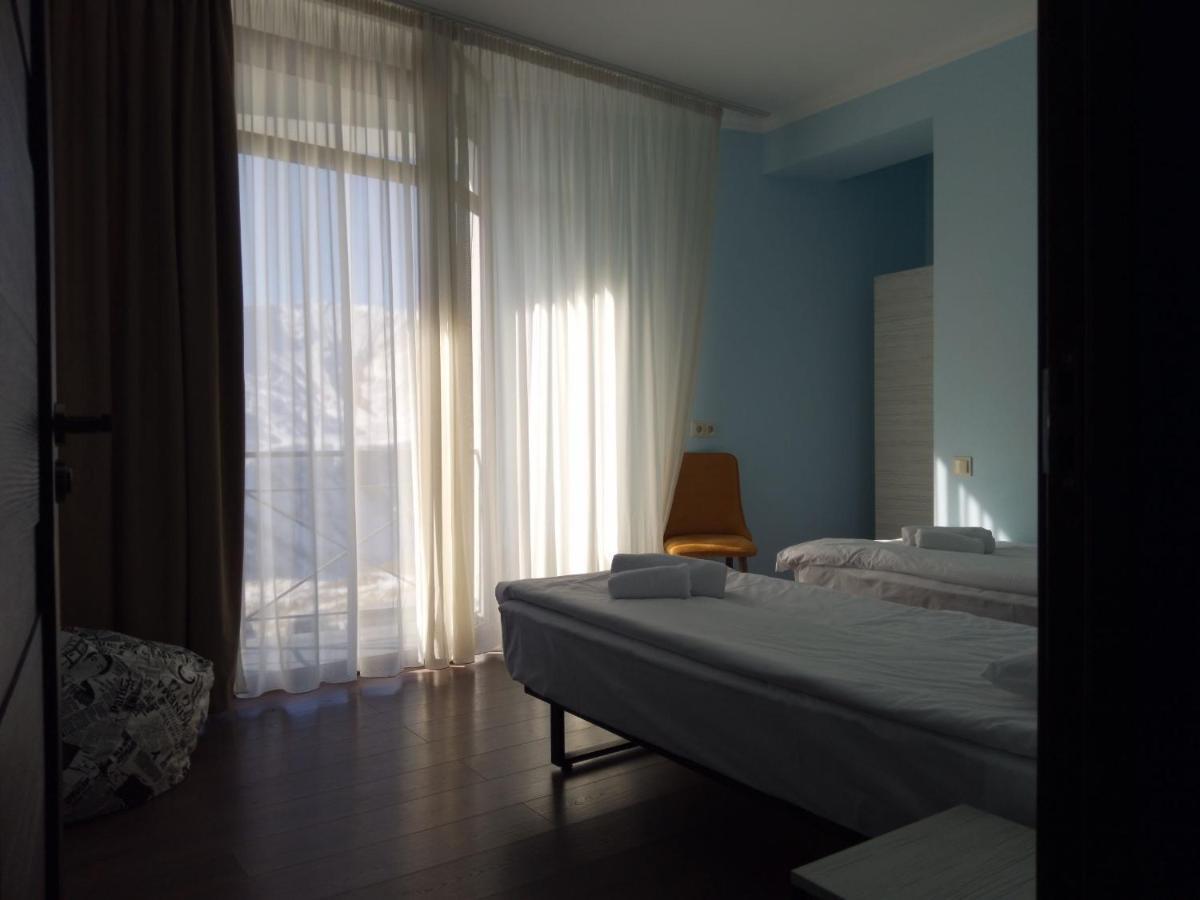 Rezohut Hotel Goedaoeri Buitenkant foto