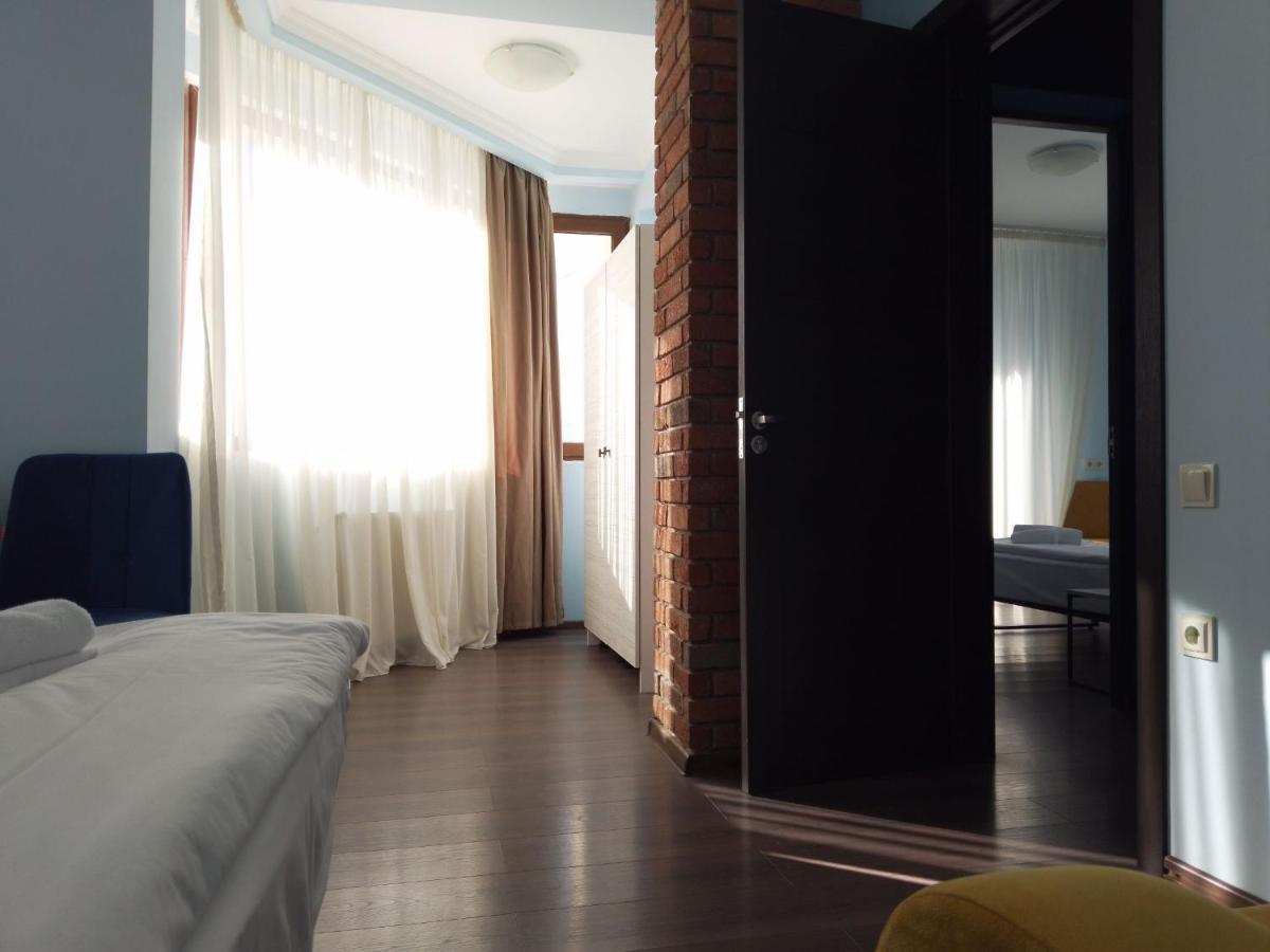Rezohut Hotel Goedaoeri Buitenkant foto