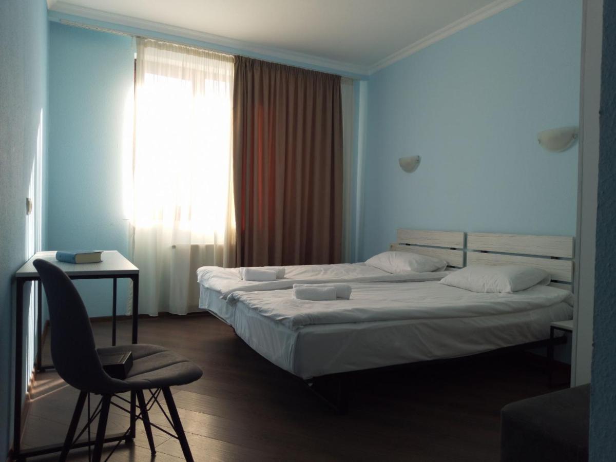 Rezohut Hotel Goedaoeri Buitenkant foto