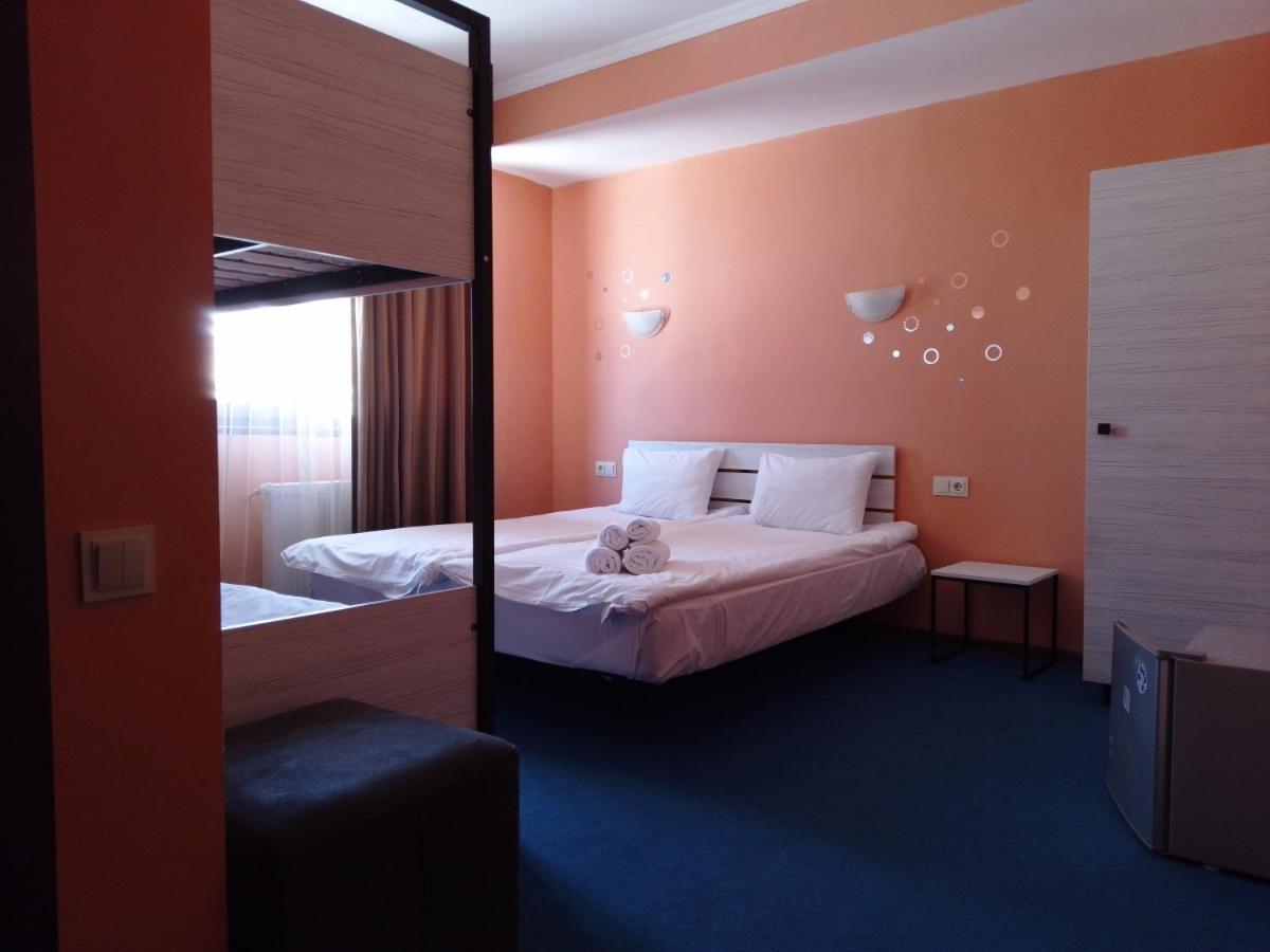 Rezohut Hotel Goedaoeri Buitenkant foto
