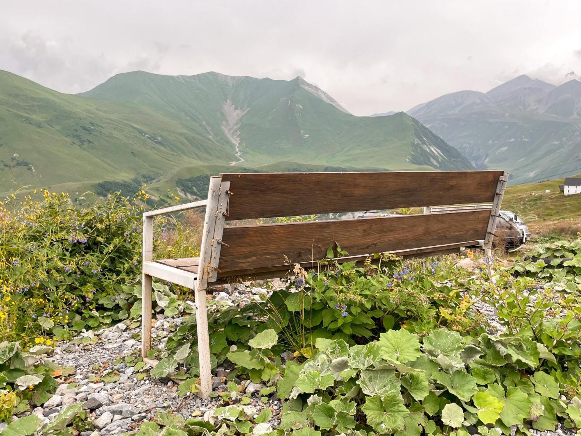Rezohut Hotel Goedaoeri Buitenkant foto